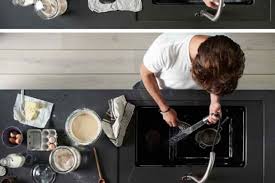 touchless kitchen faucet