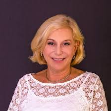 Emily Elsen's Instagram, Twitter & Facebook