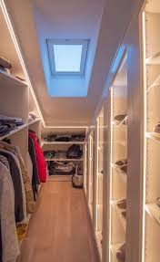 Ankleidezimmer Einrichtung Ideen Inspiration Und Bilder Homify Ankleidezi In 2020 Ankleidezimmer Ankleide Zimmer Ankleide
