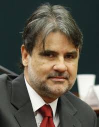 Raul Henry's Instagram, Twitter & Facebook