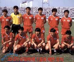 1948년 하계 올림픽에서 처음 국제 무대에 발을 내디뎠고 1954년 fifa 월드컵을 통해 처음 월드컵 본선 무대를 밟은 이후 1986년 fifa 월드컵부터 2018년 월드컵까지 아시아에서 유일하게 9회 연속 본선에. ëŒ€í•œë¯¼êµ­ ì¶•êµ¬ êµ­ê°€ëŒ€í'œíŒ€ ìœ ë‹ˆí¼