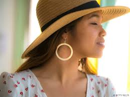 ISABELLA Shell Hoops