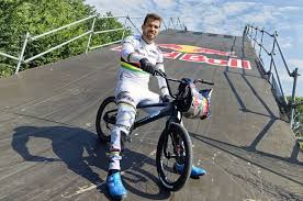 Browse 110 twan van gendt stock photos and images available, or start a new search to explore. Op Weg Naar Tokio Heeft Herstelde Twan Van Gendt Alleen Nog Last Van Bult Nummer Twee Daar Ging Ik Bijna Regiosport Bd Nl