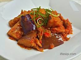 Nak tahu macam mana cara nak hasilkan terung goreng bertuna rangup. Resepi Sambal Terung Ikan Bilis