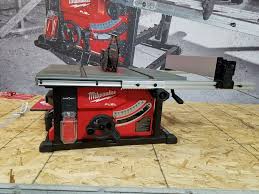 Review Milwaukee S M18 8 1 4 Cordless Table Saw With One Key Construction Junkie Table Saw Milwaukee Milwaukee Fuel