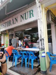 Letaknya bersebelahan dengan gombak horse riding club di jalan sg. Hari Hari Yang Ku Lalui Restoran Nur Sri Gombak
