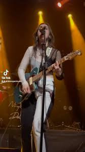 bushwickpublichouse TNGHT ! @heavencanwaitnyc the 24th ! YEE ❤️‍🔥 •  Quality photos by @april_nicole_creative ✨ • • • #femaleguitarist  #femalerockers #femalemusician #reverendguitars #punkgirl #punkgirls  #punkgirlsdoitbetter #punkgirlsofinstagram ...