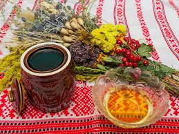 Salvation mountain is located in the lower desert of southern california in imperial county just east of the salton sea and about a hour and a half from palm springs. Prazdniki Spasa Kogda I Kak Prazdnuyutsya Foodandmood Com Ua