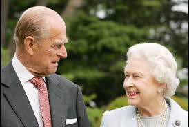 Prince philip set to be buried next saturday: Le Prince Philip Est Mort La Reine Elizabeth Ii Commence Un Deuil De 8 Jours