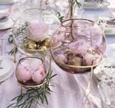 Bezaubernde Tischdeko Zur Hochzeit Unsere Top 11 Mustertische Bild C Depot Hochzeitsdeko Tischdeko Mustertische Kugelvase Deko Depot Deko