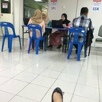 Institut kemahiran belia negara juga merupakan pilihan yang terbaik untuk menyambungkan pelajaran ke peringkat lebih tinggi selain daripada ke. Kolej Komuniti Hulu Selangor Jalan Kelah 2