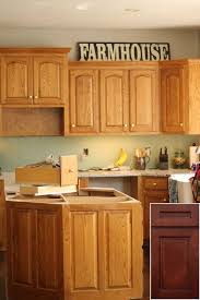 Plans For Golden Oak Cabinets Painted White Oakkitchencabinets Kitchencabinets Kitchen Cabinet Design Kitchen Cabinet Remodel Kitchen Cabinets
