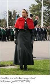 Nursing Uniforms Of The Past And Present Nurse Uniforms History Nurse Uniform Vintage Nurse Nurse