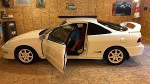 The saying says don't meet your heroes but it's not always correct, as this 2001 acura integra type r so deftly proves. 2001 Acura Integra Type R Barn Find Photo Gallery