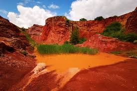 Via vecchia minervino, 33, spinazzola, puglia 70058. Rai Puglia Fra Le Cave Di Bauxite Di Spinazzola E I Tesori Dell Alta Murgia
