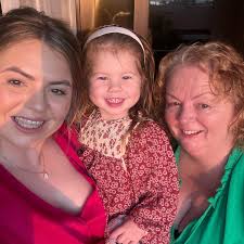 I know how tough it can be to make new friends as a mum, especially when  you're in a group where you're the only one with a baby. As a first-time  mum,