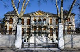 Maybe you would like to learn more about one of these? Casa Manu Un Secol De Piscuri È™i PrÄƒbuÈ™iri Literomania