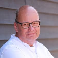 Goed nieuws! De Engelse vertaling van het boek 'Hoe leef ik met dementie?'  is nu beschikbaar, met voorwoord van George Rook. Exciting news! The  English translation of the book 'Hoe leef ik