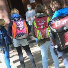 Dieser verein möchte öffentliche schulen in bayern. Schule Und Kita In Der Corona Krise Gew Emport Uber Schuloffnungen In Hessen Panorama