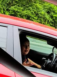 (not doesn't speaks) o david doesn't do his o m y car is at the garage. Hispanic Female Karen In Dallas Tx Red Car With License Plate Kwl6574 Road Rage At A Roundabout While It Was Another Lanes Turn She Started To Honk At Driver In Front