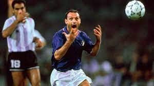 Die zwölf spieler, die er am 8. Toto Schillaci Die Unglaubliche Geschichte Des Sturmers Aus Sizilien Eurosport