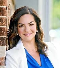 Nicole Manzo's Instagram, Twitter & Facebook