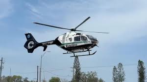 2 Florida deputies airlifted after shooting, suspect dead