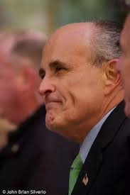 从纽约前市长朱利安尼遭打脸，看川普内阁之争– 美国华人