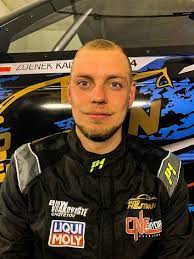 Jméno zdenek kaderabek bylo či je zapsáno v živnostenském rejstříku, celkem se jedná o 5 různých osob. Zdenek Kaderabek Czech Drift Series