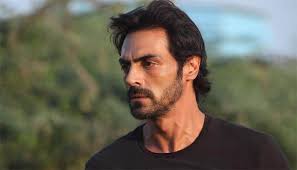 Amitabh bachchan, akshay kumar, sushmita sen and others. Aankhen 2 Will Be Bigger Arjun Rampal Movies News Zee News