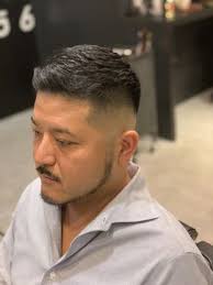 ワイルドアップバングテクノショートレイヤースキンフェード l039049477 フランクスバーバー アンド ビアークラブ frank s barber and beer club のヘアカタログ ホットペッパービューティー メンズヘアカット 髪型 メンズ ボウズ