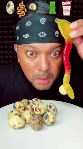 สนุกกับการกินตามอิโมจิในห้องครัว