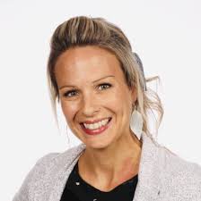 Il nous fait plaisir de vous annoncer la nomination de Kim Archambault à  titre de chef comptable. À l'emploi depuis 2021, Kim a su se démarquer en  prenant plus de responsabilités et