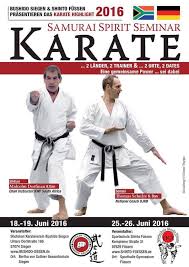 Kossuth nevű városrésze turócszentmártonnak) származó, birtoktalan, evangélikus köznemesi család sarja. Karate 8 Dan