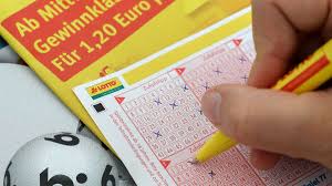 Aus einer trommel, welche 49 von 1 bis 49 durchnummerierte kugeln enthält, werden 6 gewinnzahlen gezogen. Lotto Am Mittwoch Lottozahlen Und Quoten Vom 21 07 2021 Jackpot Geknackt Wirtschaft