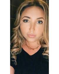 Rachael Endsley's Instagram, Twitter & Facebook