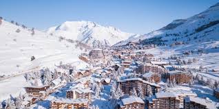 Consultez la météo neige pour les 2 alpes en utilisant la carte interactive, ou consultez le bulletin météo des 8 prochains jours. Meteo Bulletin Enneigement Station De Ski Alpes Office De Tourisme Des 2 Alpes Vacances Au Ski Et Sejour Montagne Station Ski
