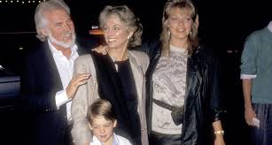 His first wife was janice gordon, and they were married from 1958 to 1960. Kenny Rogers Wives Faced A Difficult Mistress The Legend S Music