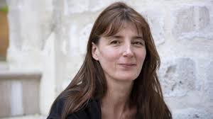 Les m?res c?libataires et l`inconscient dans l`?volution de la soci?t? Pour L Ecrivaine Lilloise Carole Fives La France Confinee Est Une Mere Celibataire