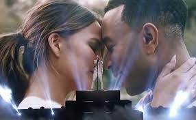 Melody Menard's Instagram, Twitter & Facebook