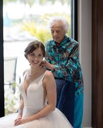 And mexico, was arrested monday at dulles international emma coronel aispuro was a regular attendee at her husband's trialseth wenig/ap/picture alliance. Bride To Be Brings Wedding Photo Shoot To Ill Grandmother Who Couldn T Make Ceremony Abc News