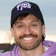 Nathan Duff's Instagram, Twitter & Facebook