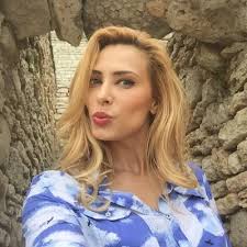 Body measurements, figure size of lulia vantur. Iulia Vantur Measurements Height Weight Bra Size Age Affairs