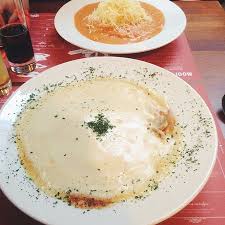 Maak deze heerlijke saus voor bijvoorbeeld bij de broccoli of bewaar eenvoudig en snel jouw favoriete recepten. Tagliatelle With Ham Mushrooms And Spaghetti Kastart Foto Van De Kastart Gent Tripadvisor