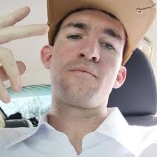 Anyone in the area a manager and need employees?