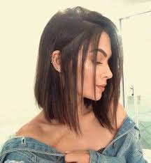 This windblown hair style has a natural look to it that you can get without trying too hard. 20 Short Straight Hairstyles To Copy In 2020 In 2020 Thick Hair Styles Hair Styles Short Straight Hair