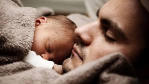Se honra la paternidad y la influencia que tiene el hombre en la familia y más específicamente, en la vida de sus hijos. Dia Del Padre Por Que En El Peru Y Otros Paises Se Celebra Esta Fecha El Tercer Domingo De Junio Historias Domingo Revtli Respuestas El Comercio Peru