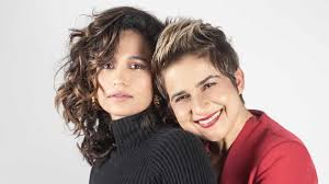 Maybe you would like to learn more about one of these? Atriz Brasileira Nanda Costa E A Mulher Vao Ser Maes De Gemeas