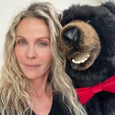 🌟 **Congratulations, Lieutenant Aaron Munch!** 🌟 We are incredibly proud  to announce that Lieutenant Aaron Munch has been awarded the 2024 Community  Leadership Award by English in Action. This prestigious award recognizes