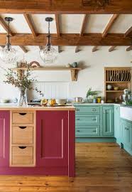 White classic cabinets fit perfectly into small spaces and open them. Traditional Kitchen Ideas Classic Looks For Cabinets Countertops And More Country
